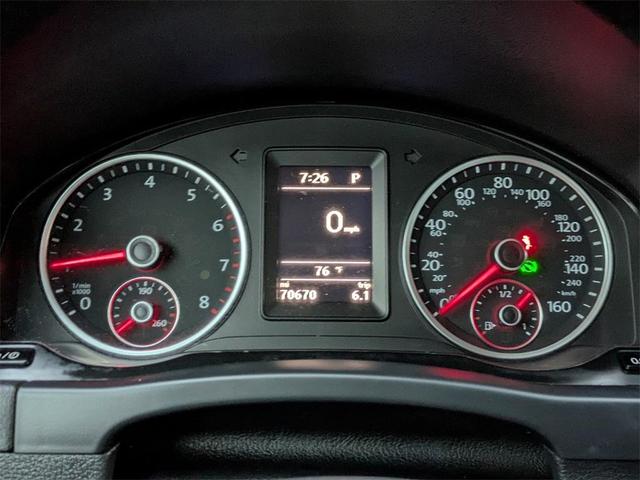 Photo of 2016 Blue Volkswagen Tiguan