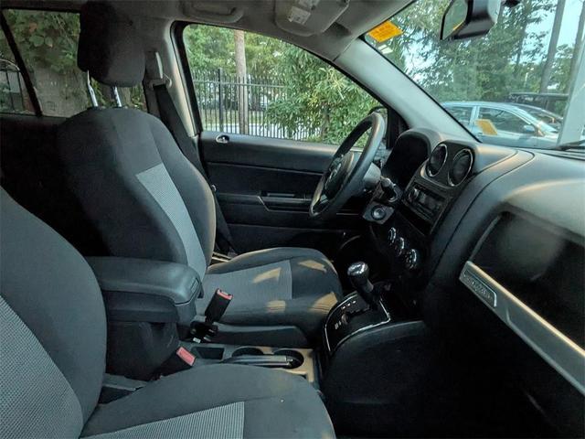 Photo of 2014 Black Jeep Compass