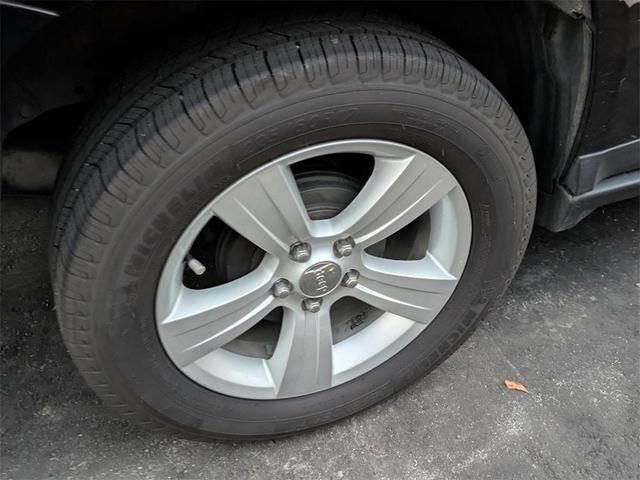 Photo of 2014 Black Jeep Compass
