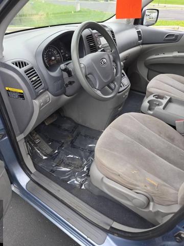 Photo of 2010 Blue Kia Sedona