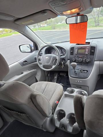 Photo of 2010 Blue Kia Sedona