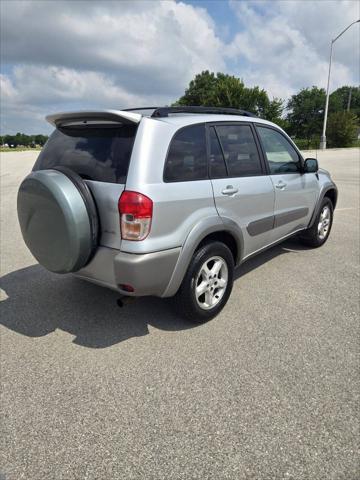 Photo of 2001 Silver Toyota RAV4