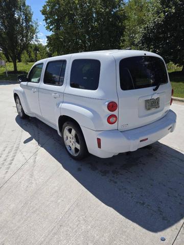 Photo of 2010 White Chevrolet HHR
