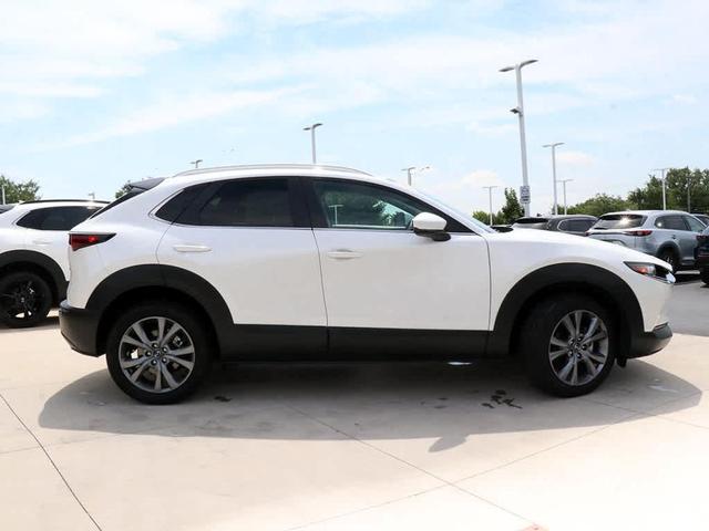 Photo of 2025 Snowflake White Pearl Mazda CX-30