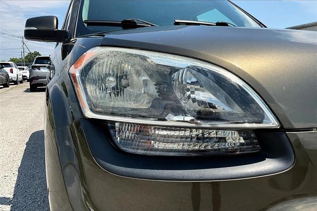 Photo of 2013 Moss Green Metallic Kia Soul