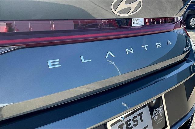 Photo of 2025 Amazon Gray Hyundai ELANTRA HEV
