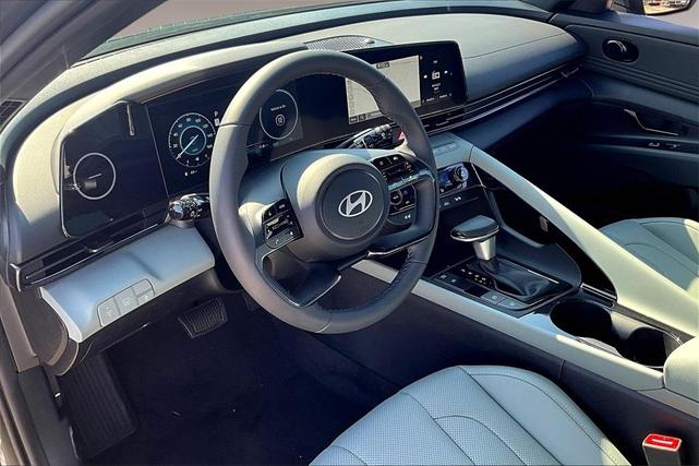 Photo of 2025 Amazon Gray Hyundai ELANTRA HEV