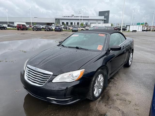2013 Chrysler 200