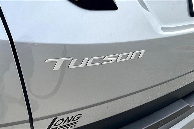 Photo of 2025 Shimmering Silver Hyundai TUCSON