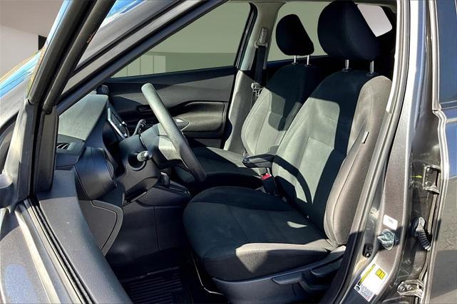 Photo of 2023 Gun Metallic Nissan Kicks