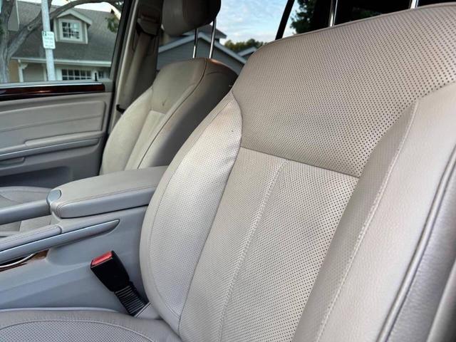 Photo of 2012 Silver Mercedes-Benz GL-Class