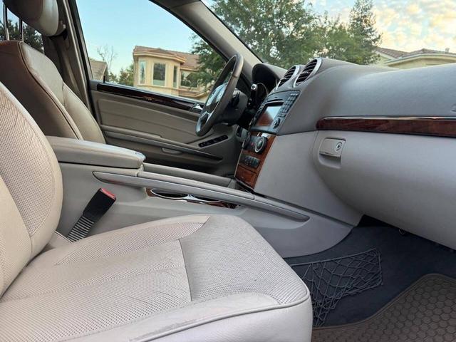 Photo of 2012 Silver Mercedes-Benz GL-Class