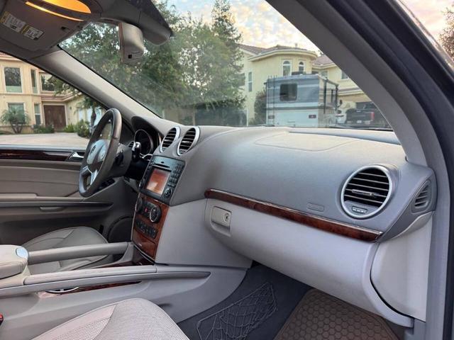 Photo of 2012 Silver Mercedes-Benz GL-Class
