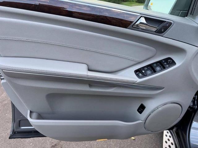 Photo of 2012 Silver Mercedes-Benz GL-Class