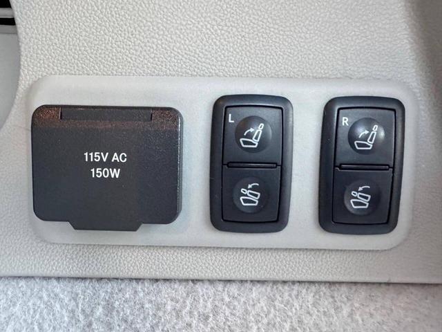 Photo of 2012 Silver Mercedes-Benz GL-Class