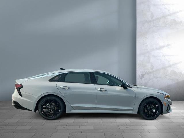 Photo of 2026 Wolf Gray Kia K5