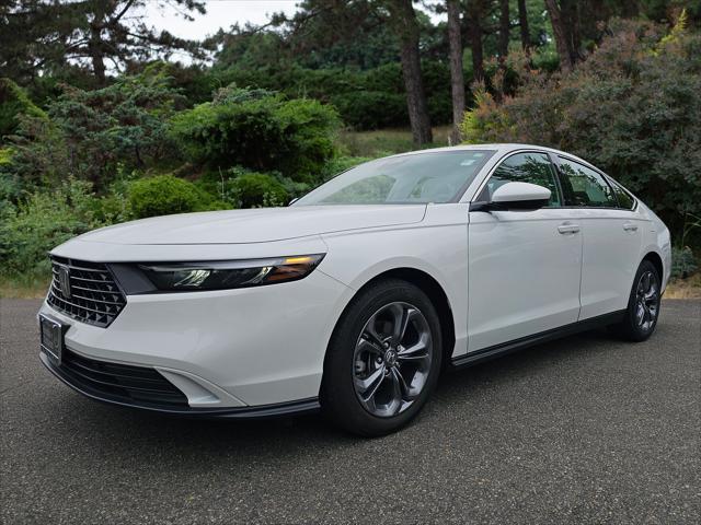 Photo of 2023 Platinum White Pearl Honda Accord