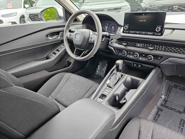 Photo of 2023 Platinum White Pearl Honda Accord