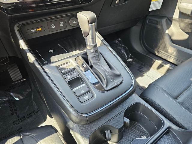 Photo of 2026 Platinum White Pearl Honda CR-V