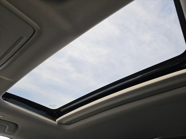 Photo of 2025 Urban Gray Pearl Honda CR-V