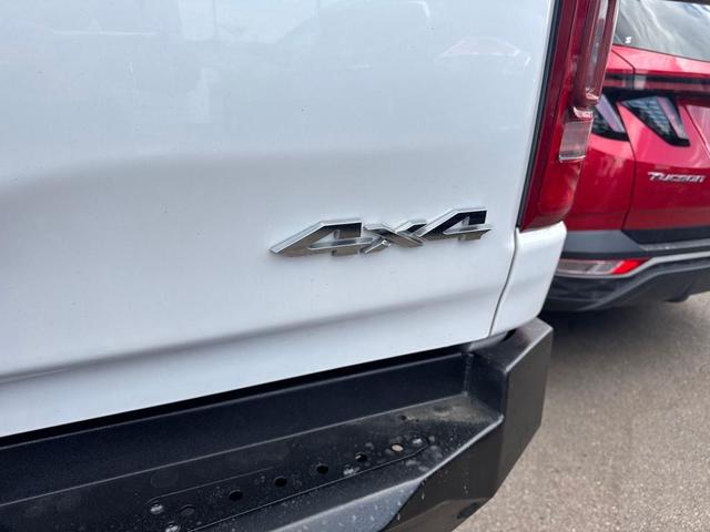 Photo of 2020 Ivory White RAM 1500