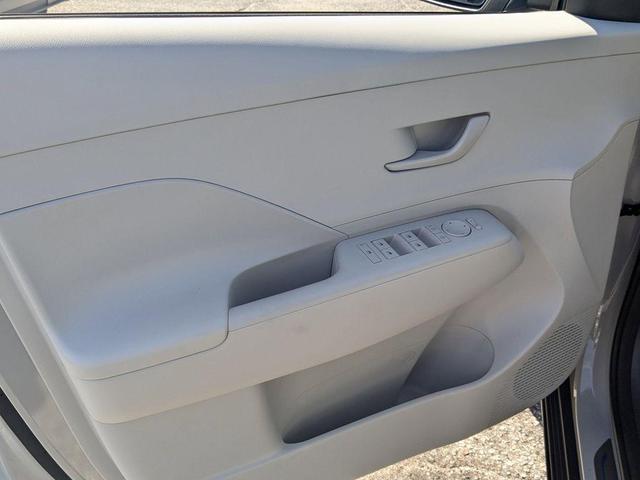 Photo of 2025 Orange Pearl Hyundai KONA