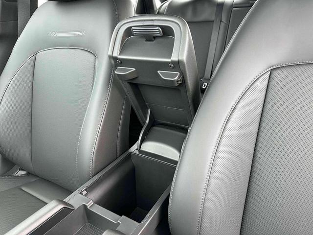 Photo of 2025 Gold Hyundai IONIQ 6