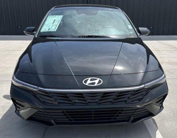 Photo of 2025 Black Hyundai ELANTRA HEV