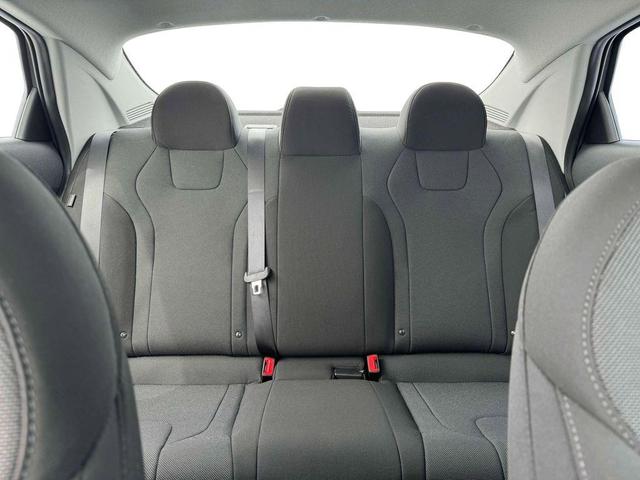 Photo of 2025 Black Hyundai ELANTRA
