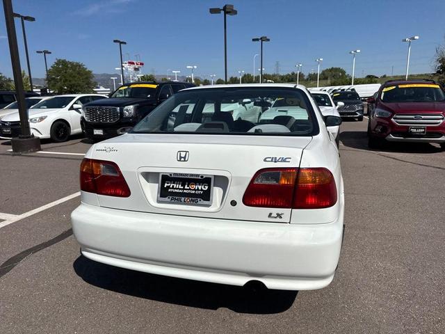 Photo of 2000 Taffeta White Honda Civic