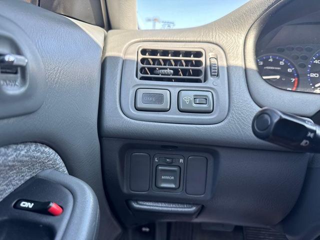 Photo of 2000 Taffeta White Honda Civic