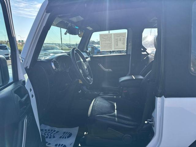 Photo of 2018 Bright White Clearcoat Jeep Wrangler JK