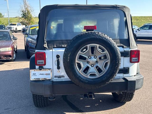 Photo of 2018 Bright White Clearcoat Jeep Wrangler JK