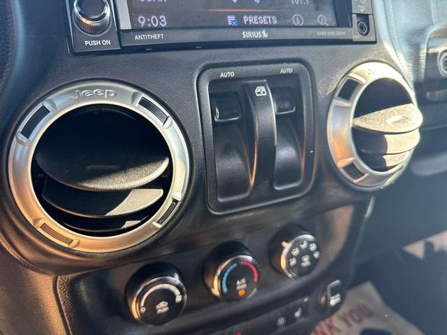 Photo of 2018 Bright White Clearcoat Jeep Wrangler JK