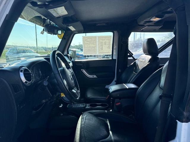Photo of 2018 Bright White Clearcoat Jeep Wrangler JK