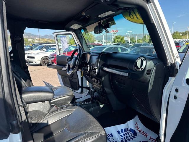 Photo of 2018 Bright White Clearcoat Jeep Wrangler JK