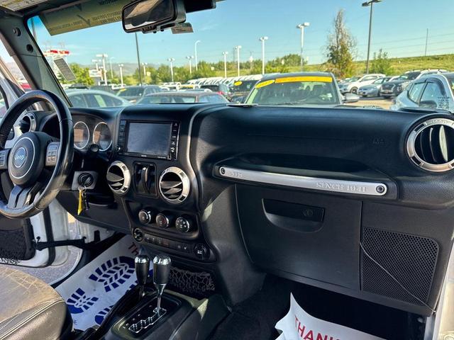 Photo of 2018 Bright White Clearcoat Jeep Wrangler JK