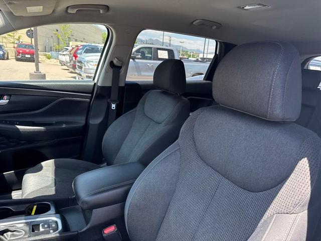 Photo of 2019 Quartz White Hyundai SANTA FE