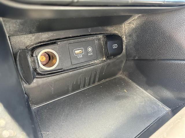 Photo of 2019 Quartz White Hyundai SANTA FE