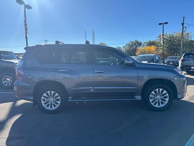 Photo of 2019 Gray Lexus GX 460