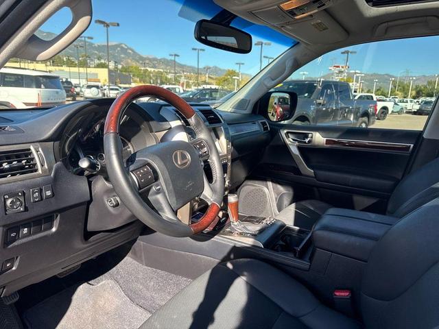 Photo of 2019 Gray Lexus GX 460