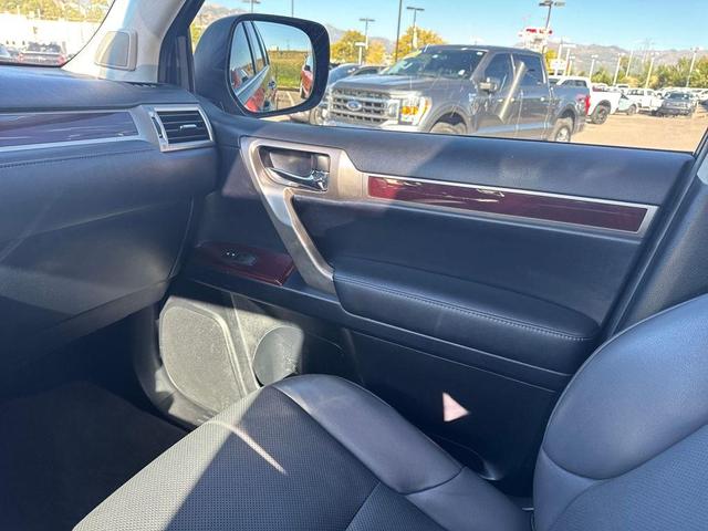 Photo of 2019 Gray Lexus GX 460
