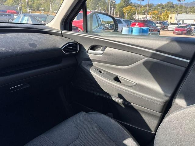 Photo of 2023 Shimmering Silver Pearl Hyundai SANTA FE