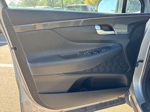 Photo of 2023 Shimmering Silver Pearl Hyundai SANTA FE