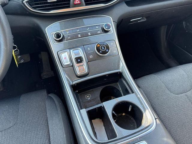 Photo of 2023 Shimmering Silver Pearl Hyundai SANTA FE