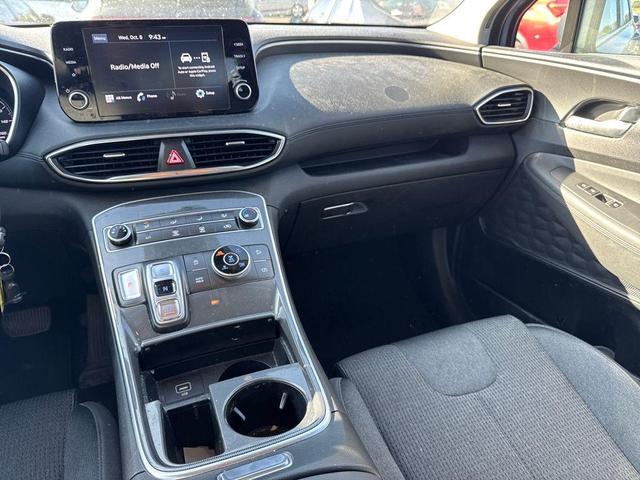 Photo of 2023 Shimmering Silver Pearl Hyundai SANTA FE
