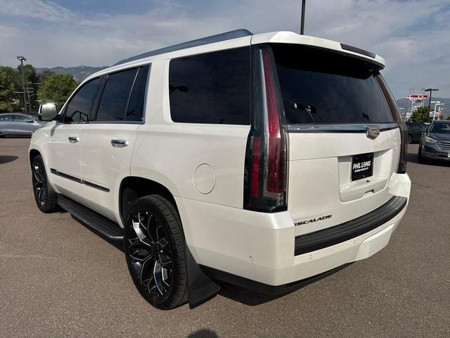 Photo of 2017 White Cadillac Escalade