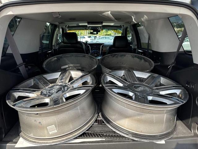 Photo of 2017 White Cadillac Escalade