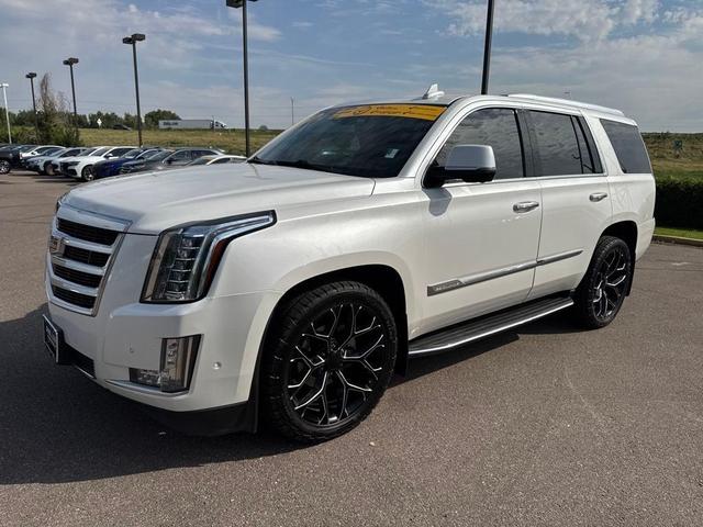 Photo of 2017 White Cadillac Escalade