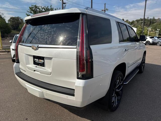 Photo of 2017 White Cadillac Escalade